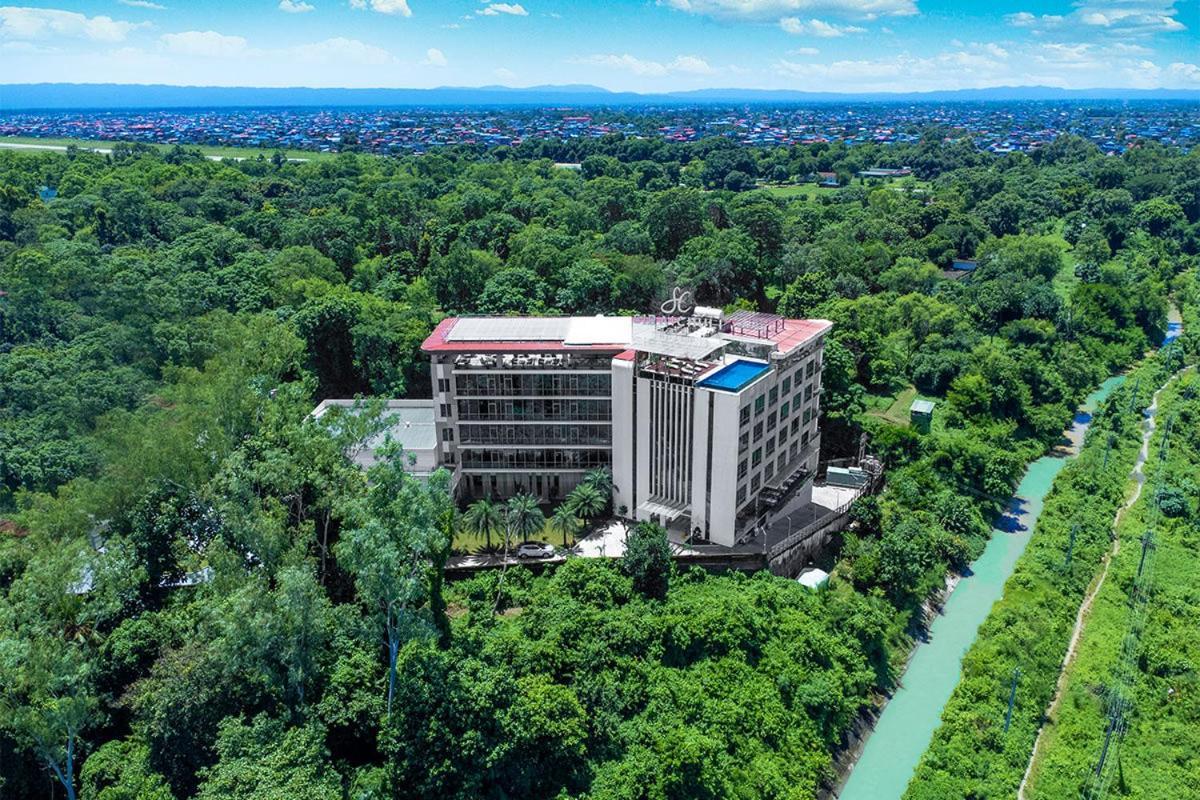 Hotel Siraichuli Chitwan Ngoại thất bức ảnh