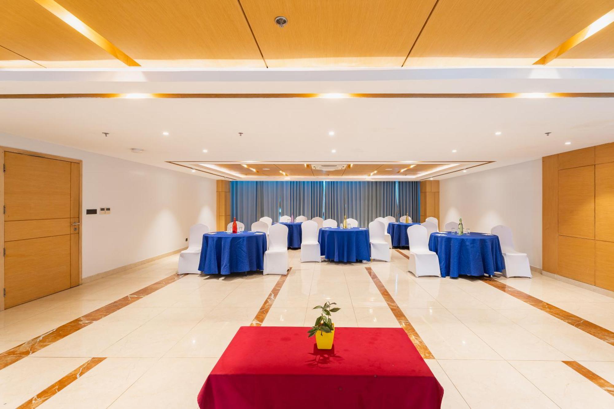 Hotel Siraichuli Chitwan Ngoại thất bức ảnh