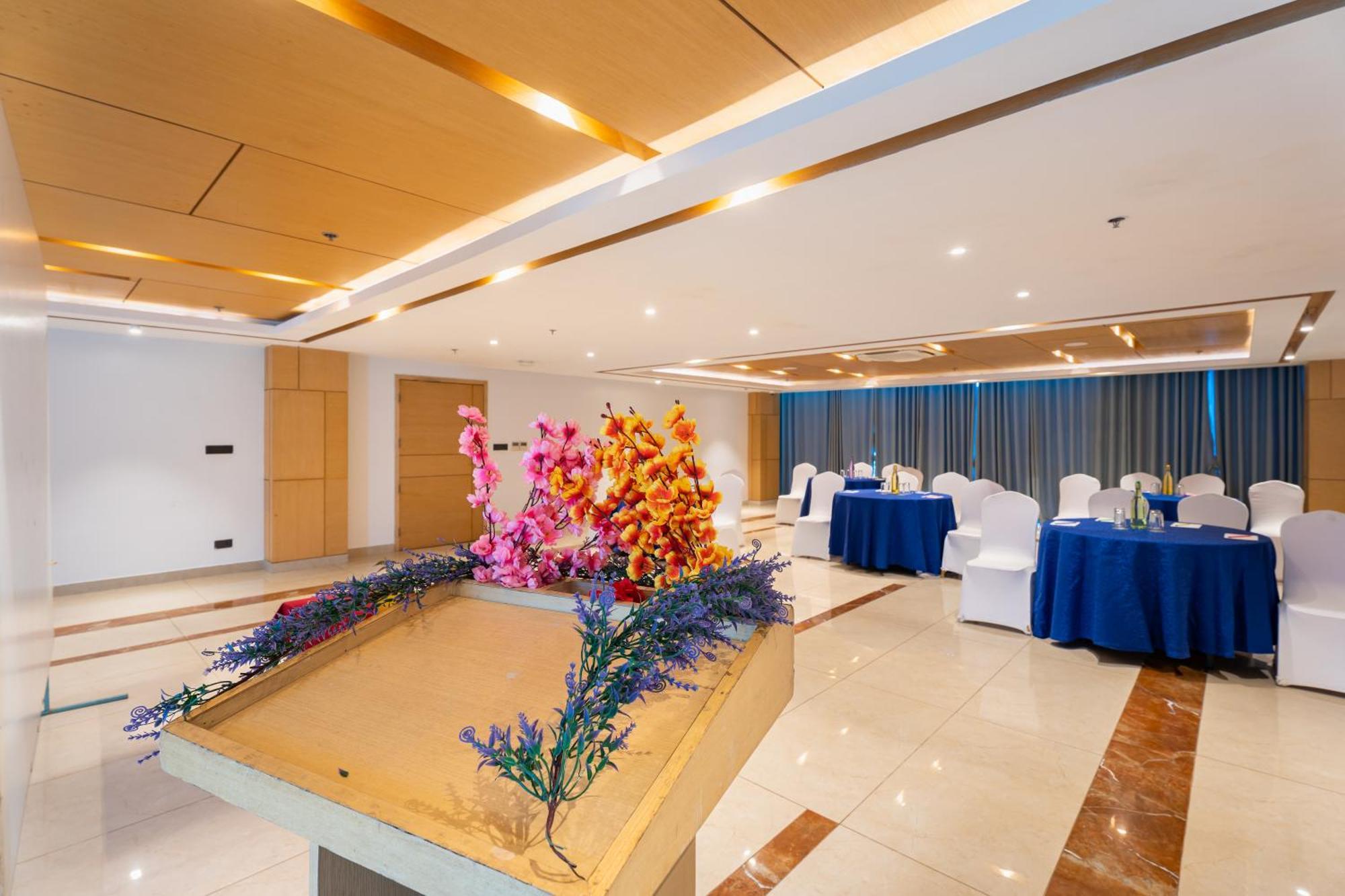 Hotel Siraichuli Chitwan Ngoại thất bức ảnh